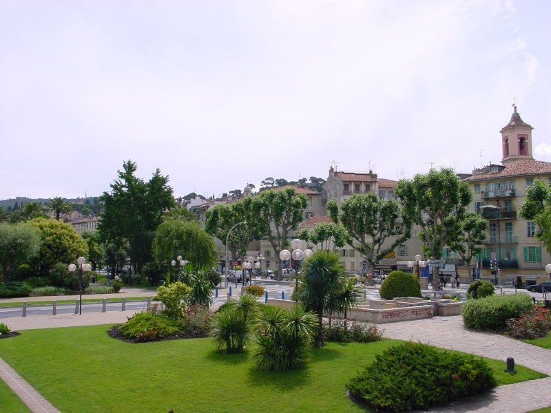 Nizza Espace Massena.JPG -                                